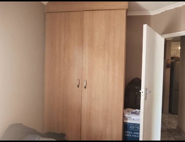 2 BEDROOM TOWNHOUSE FOR SALE IN CASTLEVIEW